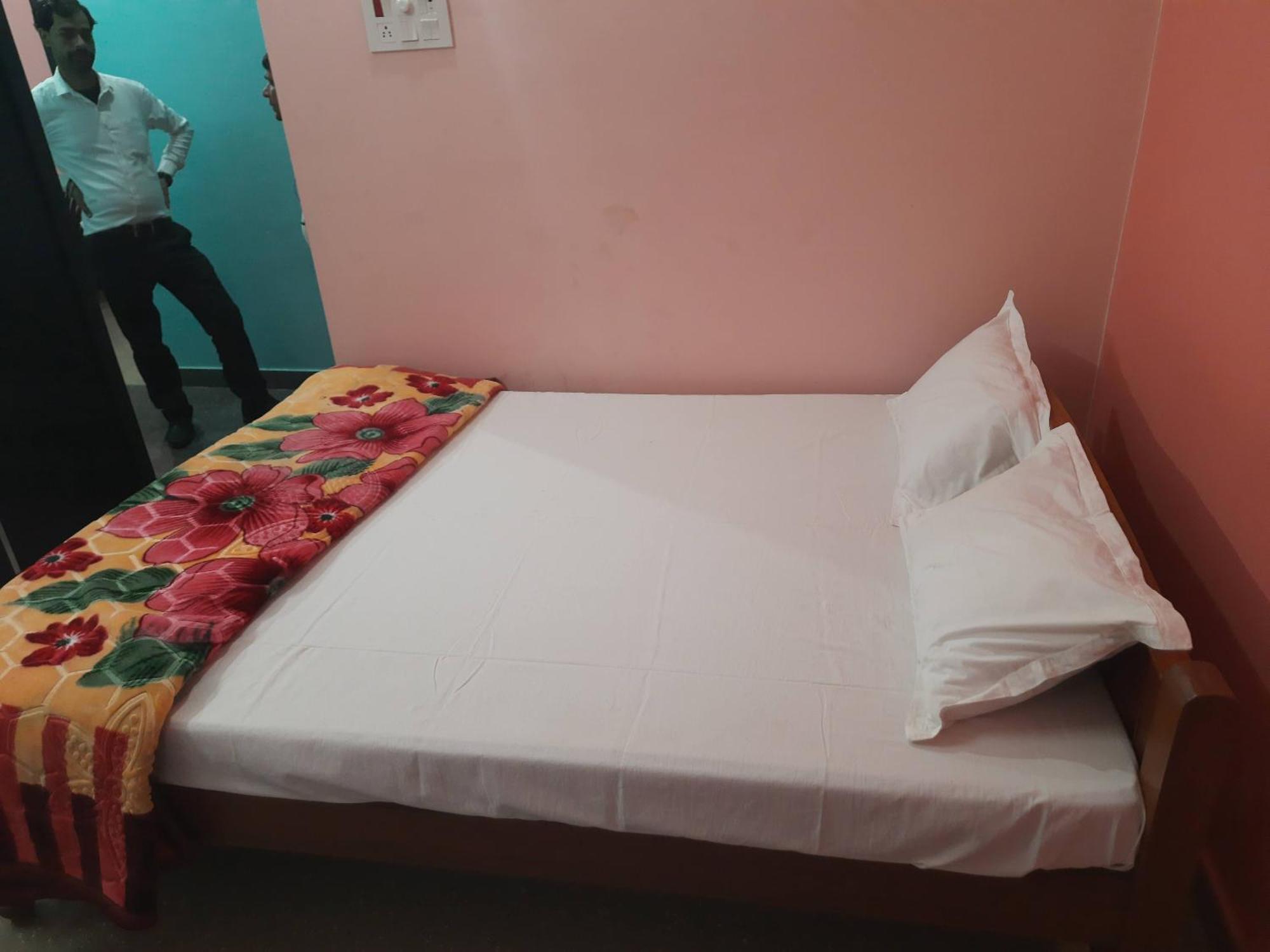 Lbh Hotel Gaya Luaran gambar