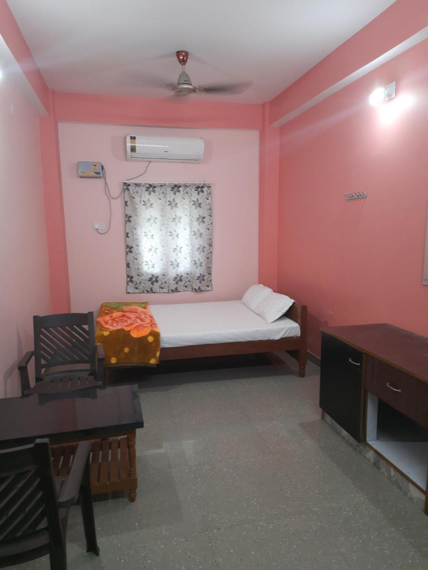 Lbh Hotel Gaya Luaran gambar