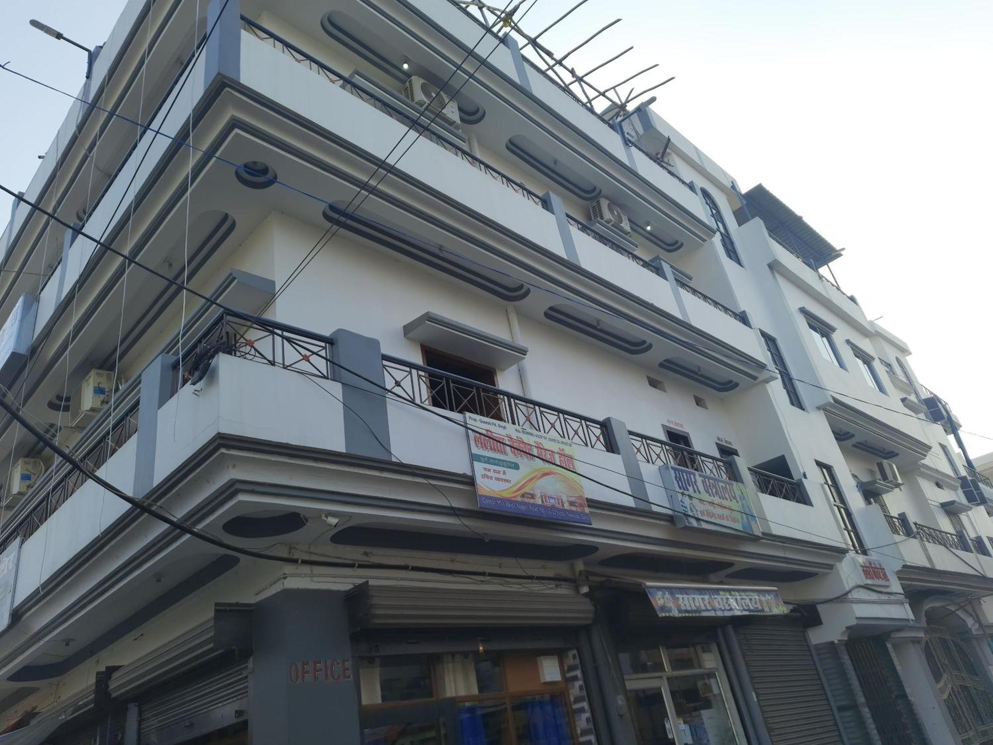 Lbh Hotel Gaya Luaran gambar